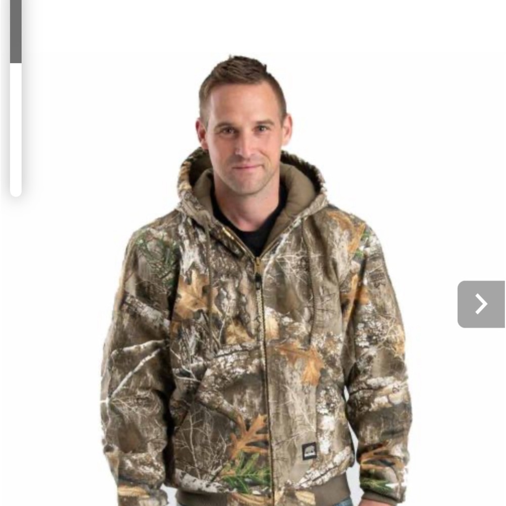 NWT Men’s Bernie 2XL Camouflage Heritage Hooded Jacket with
Realtree EDGE ™